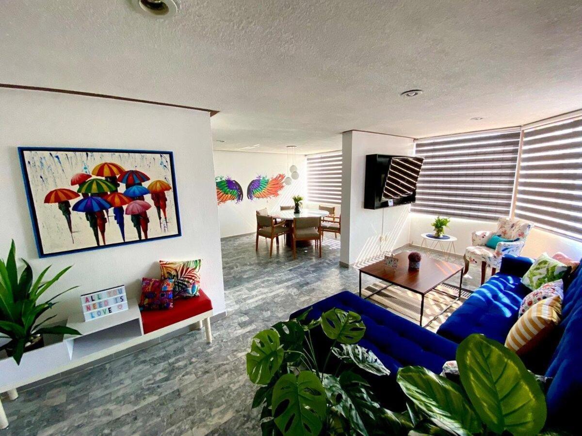 Enorme. Piso Completo 100% Zona Expo, Primer Piso Γκουανταλαχάρα Εξωτερικό φωτογραφία