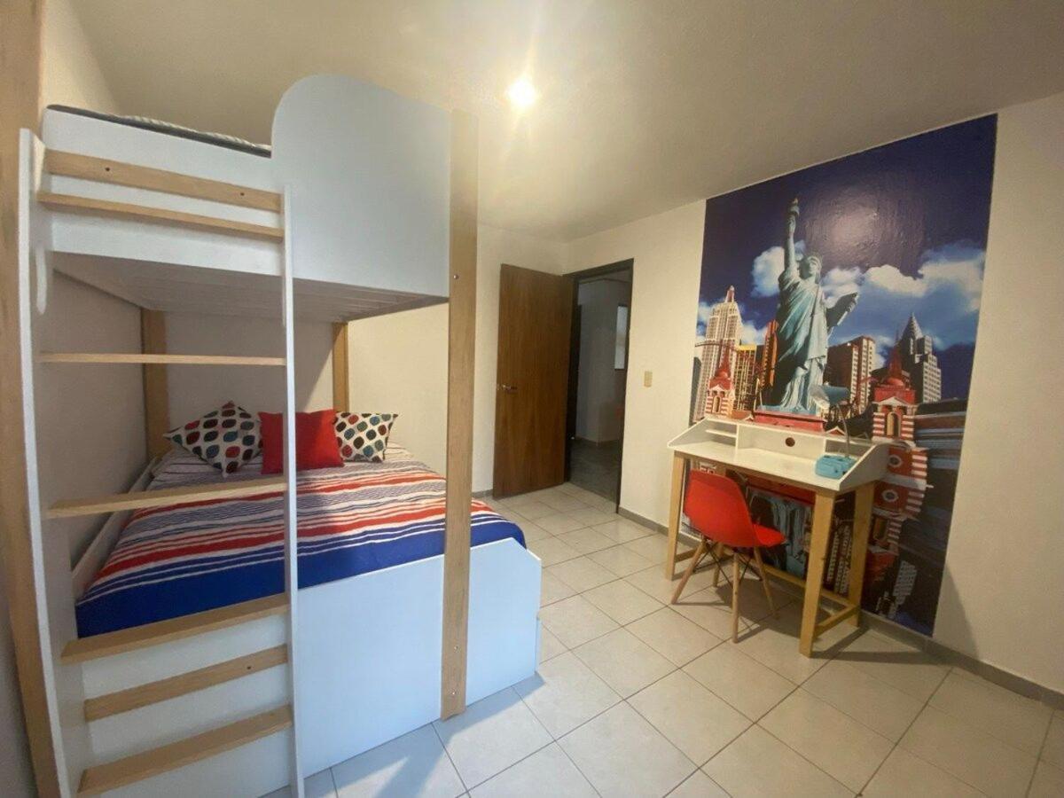 Enorme. Piso Completo 100% Zona Expo, Primer Piso Γκουανταλαχάρα Εξωτερικό φωτογραφία